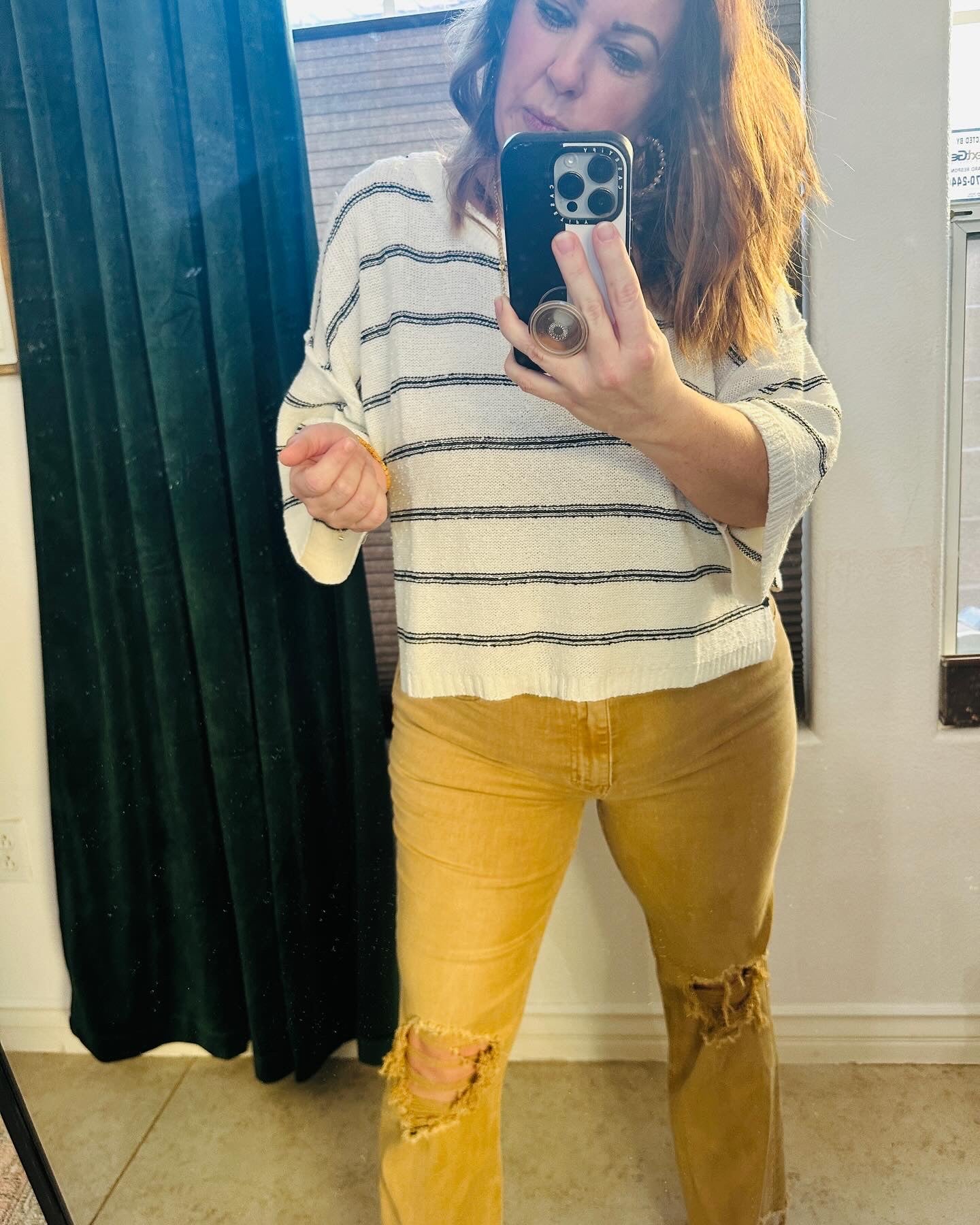 STRIPED LIGHTWEIGHT SWEATER TOP