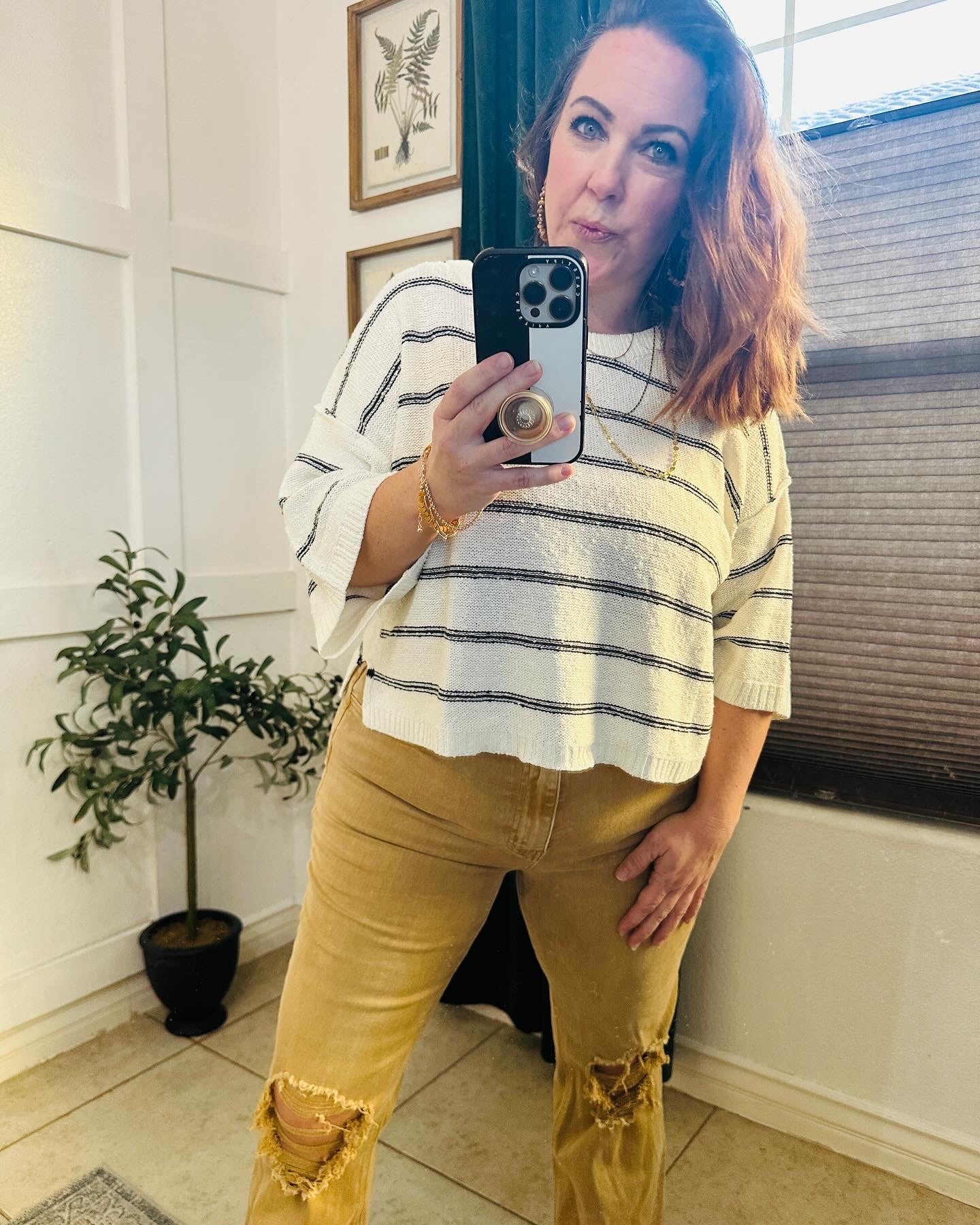 STRIPED LIGHTWEIGHT SWEATER TOP
