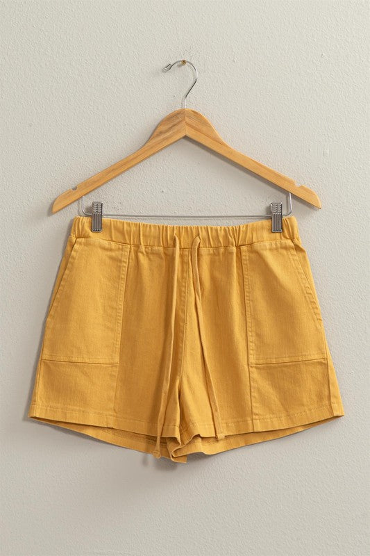 PATCH POCKET DRAWSTRING SHORTS