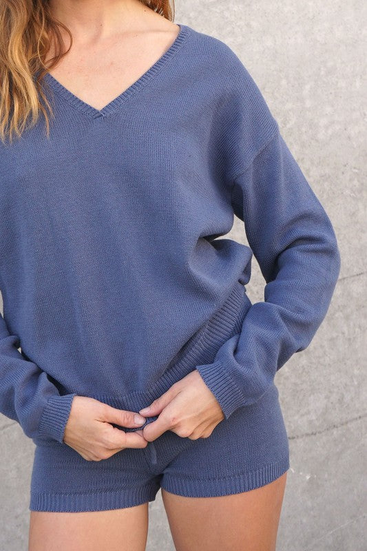 LONG SLEEVE KNIT SWEATER