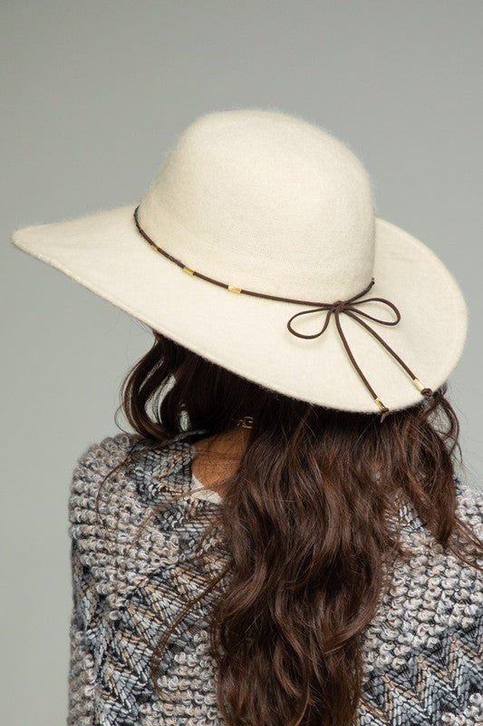 SOFT WOOL WIDE BRIM HAT -   IVORY