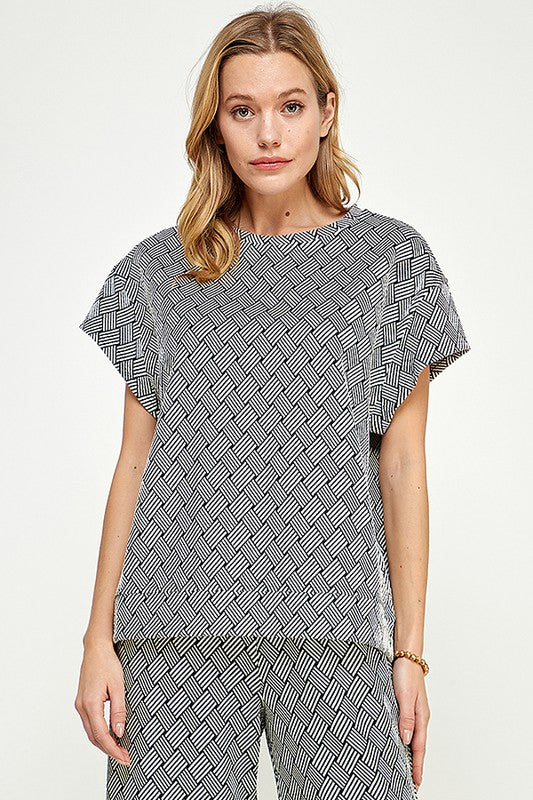 TEXTURED SHORT SLEEVE TOP  - NEW STYLE