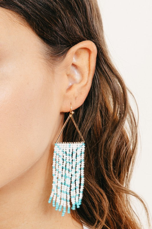 Load image into Gallery viewer, TRIANGLE SEED BEAD EARRINGS - BLACK
