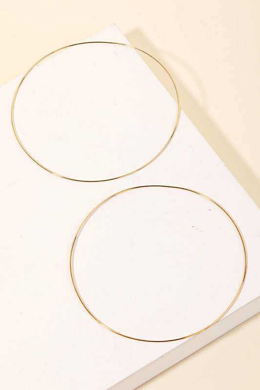 SKINNY HOOP EARRINGS IN GOLD OR SLIVER