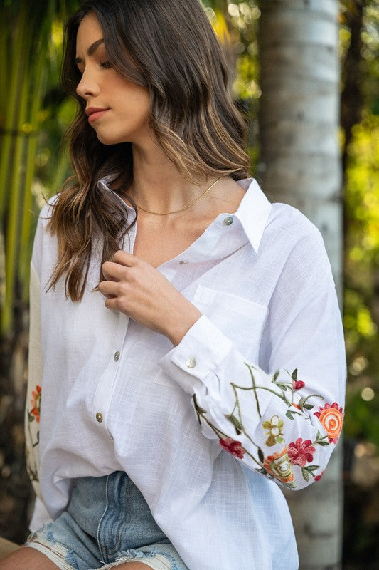 EMBROIDERED SLEEVE BUTTON DOWN LOOSE FIT SHIRT