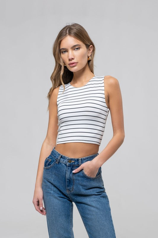 STRIPE ROUND NECK SLEEVELESS TOP