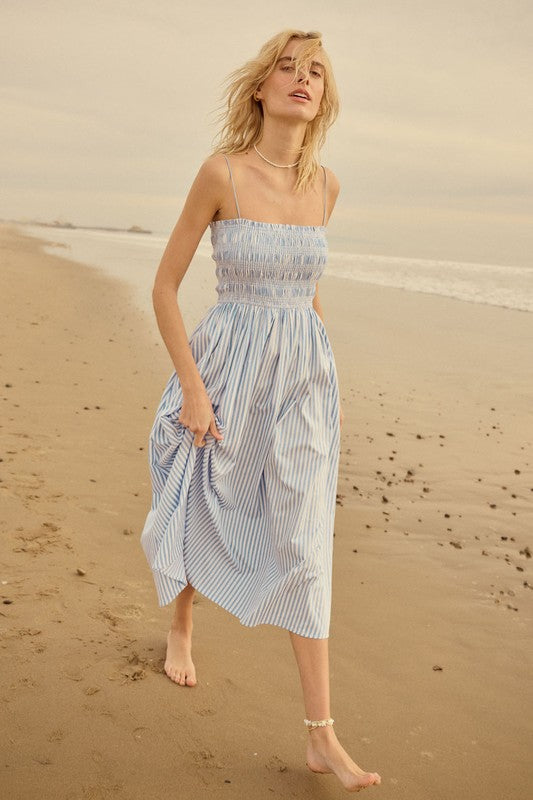 PREMIUM LINE | STRIPED SMOCKED DRESS