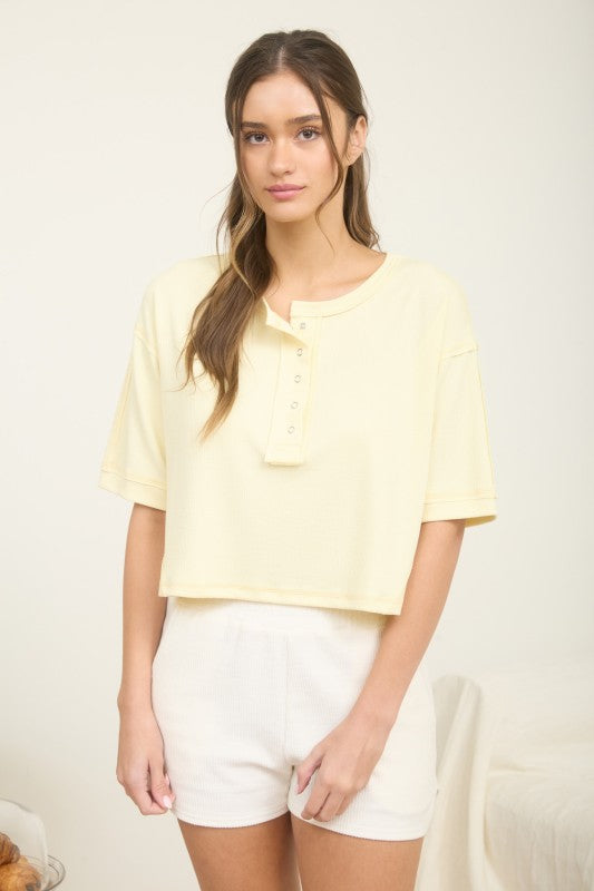 BOXY SHORT SLEEVE KNIT HENLEY TOP