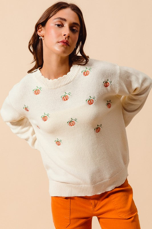 PUMPKIN EMBROIDERY SWEATER WITH SCALLOPED HEM