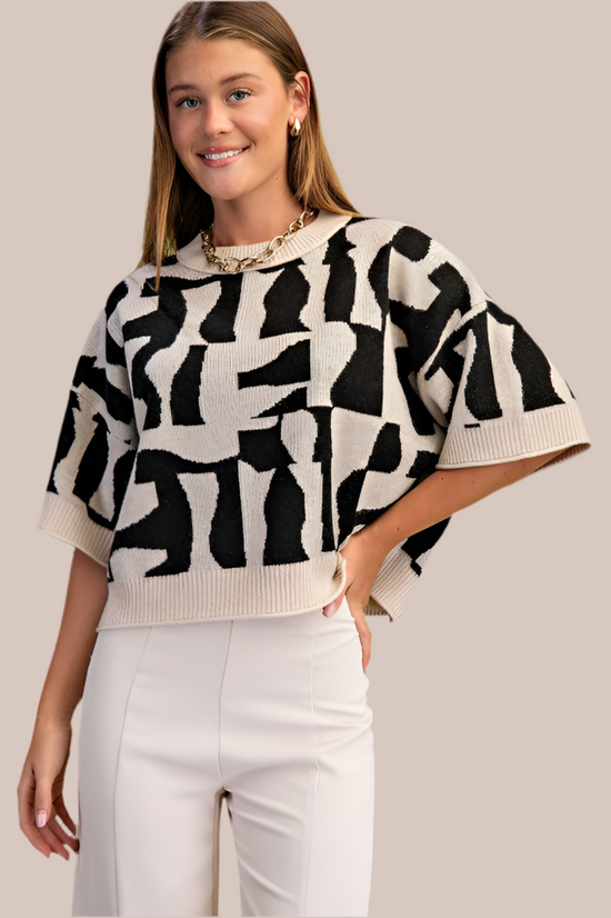 THE GEOMETRIC SHORT SLEEVE SWEATER TOP
