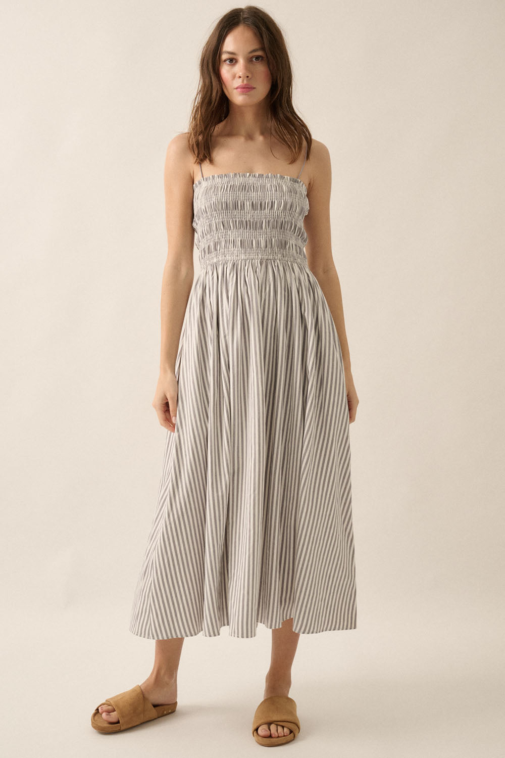 PREMIUM LINE | STRIPED SMOCKED DRESS