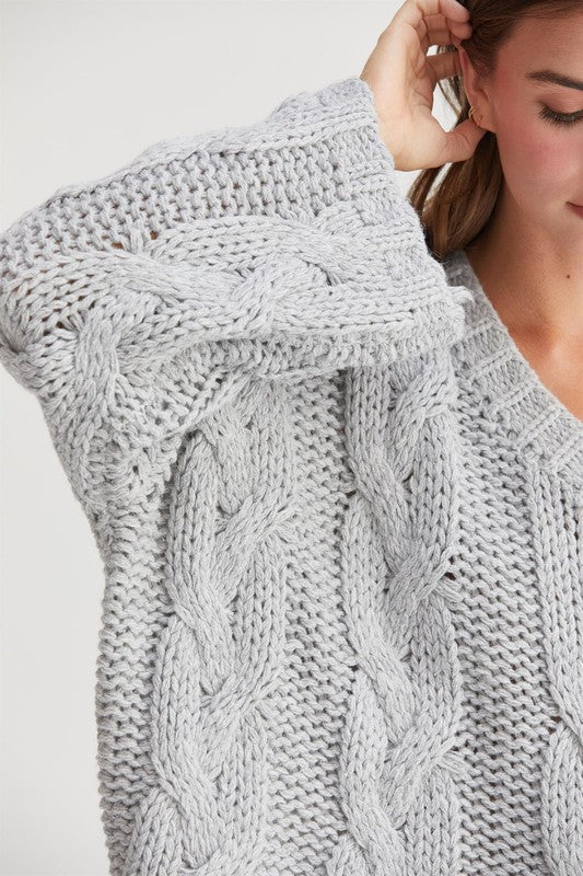 CABLE KNIT OVERSIZED SWEATER