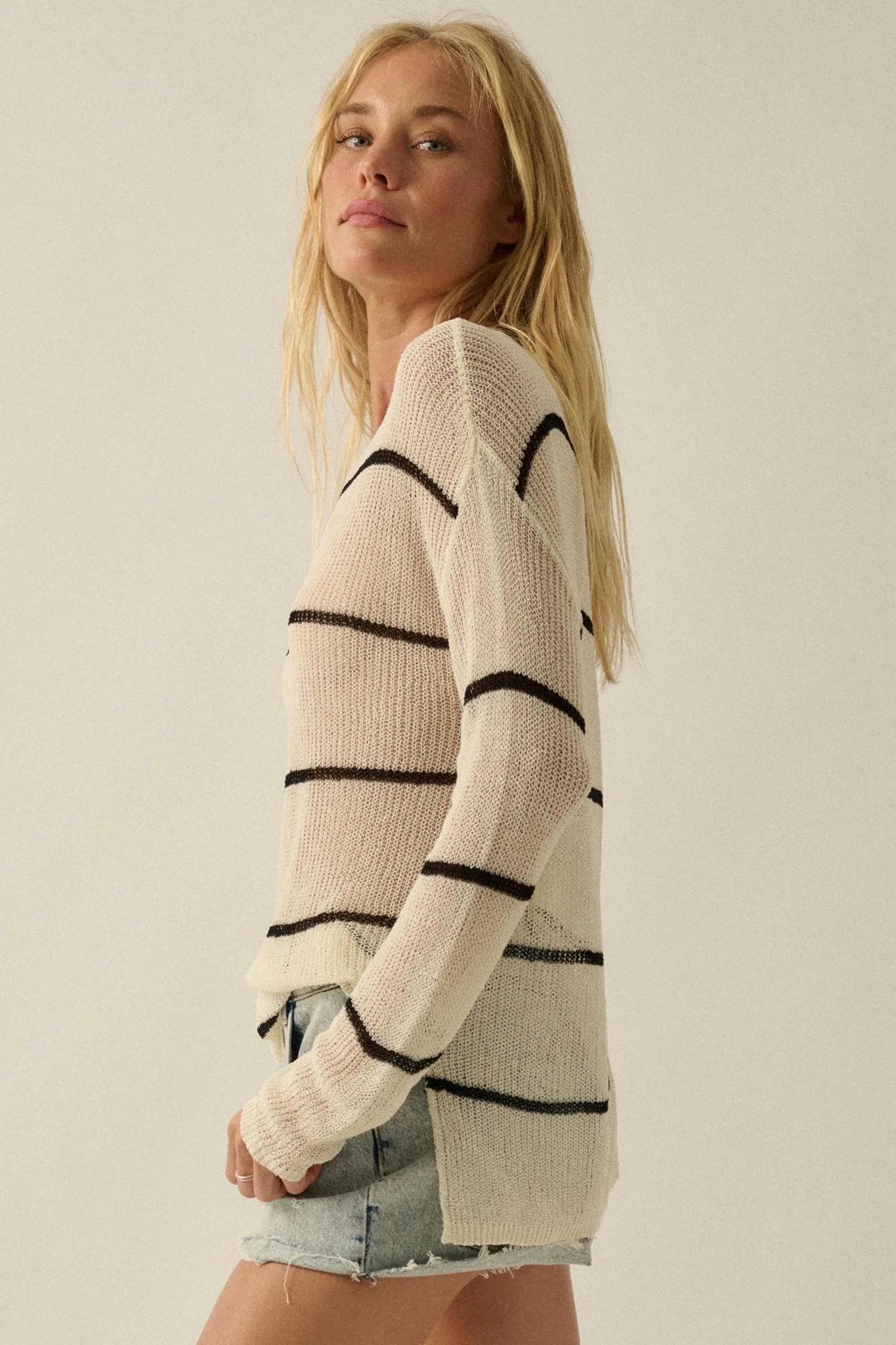 THE SEMI SHEER LIGHTWEIGHT TOP￼ | NEW COLOR