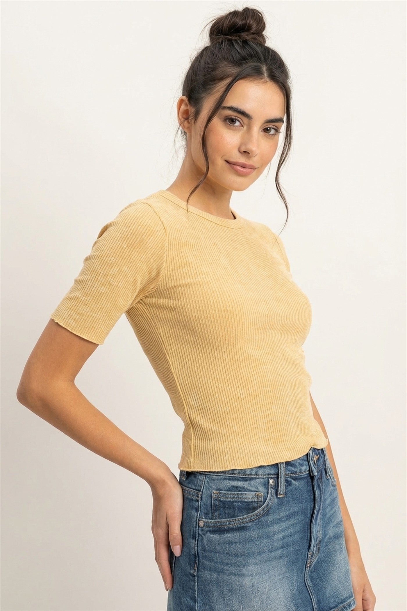 THE RIBBED EVERYDAY TOP