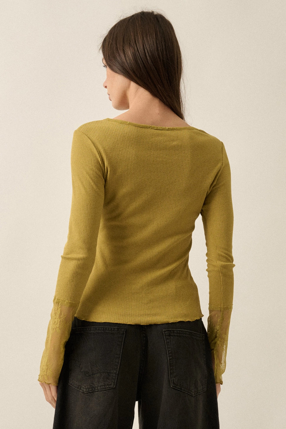 THE MOSS LACE-CUFF TOP