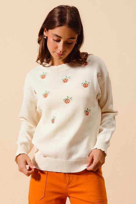 PUMPKIN EMBROIDERY SWEATER WITH SCALLOPED HEM