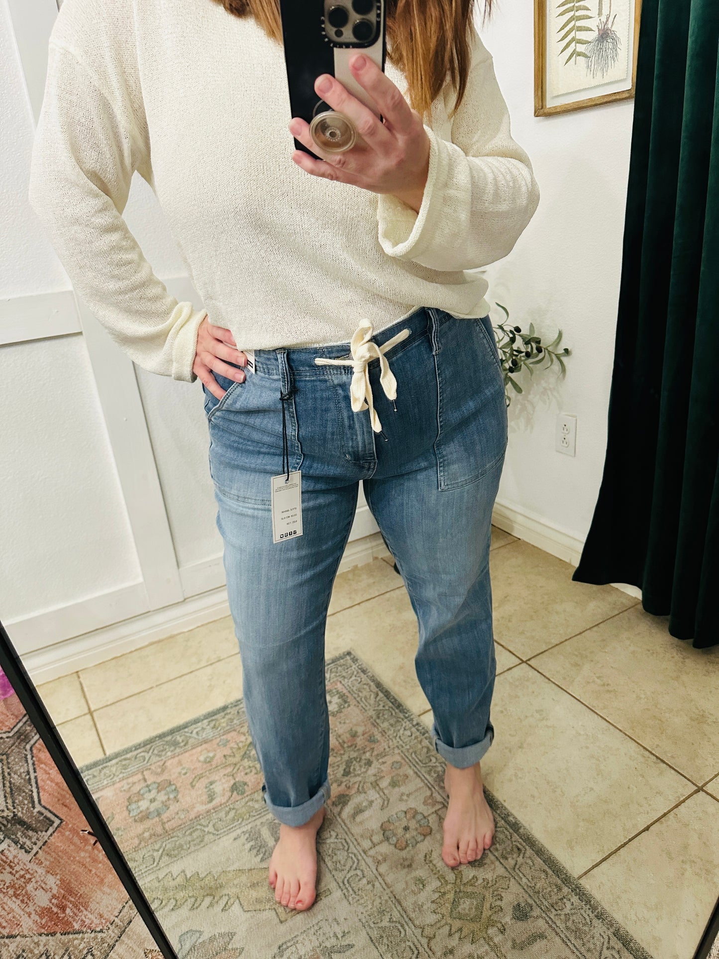LIGHTWEIGHT RELAXED SWEATER - CREAM