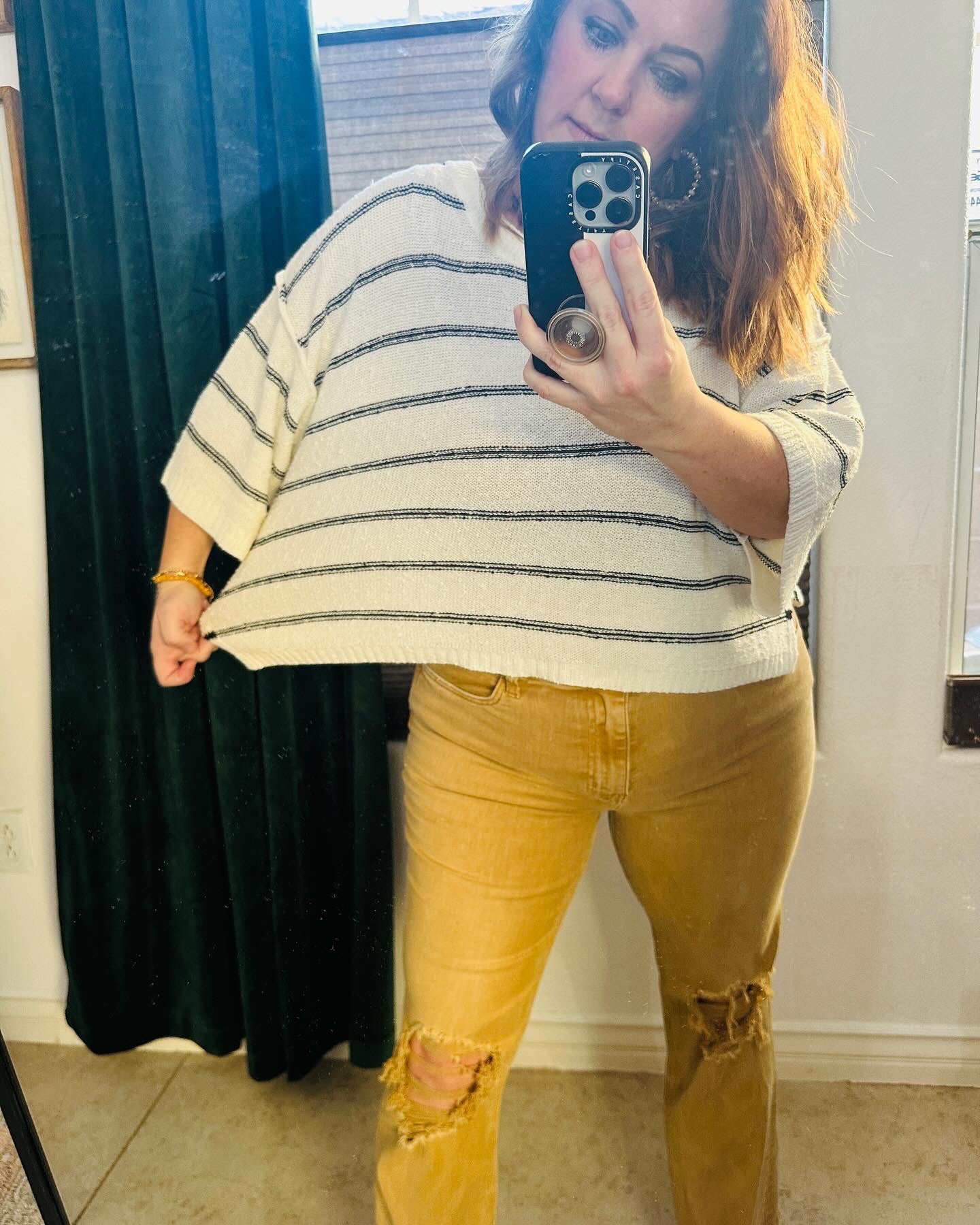 STRIPED LIGHTWEIGHT SWEATER TOP