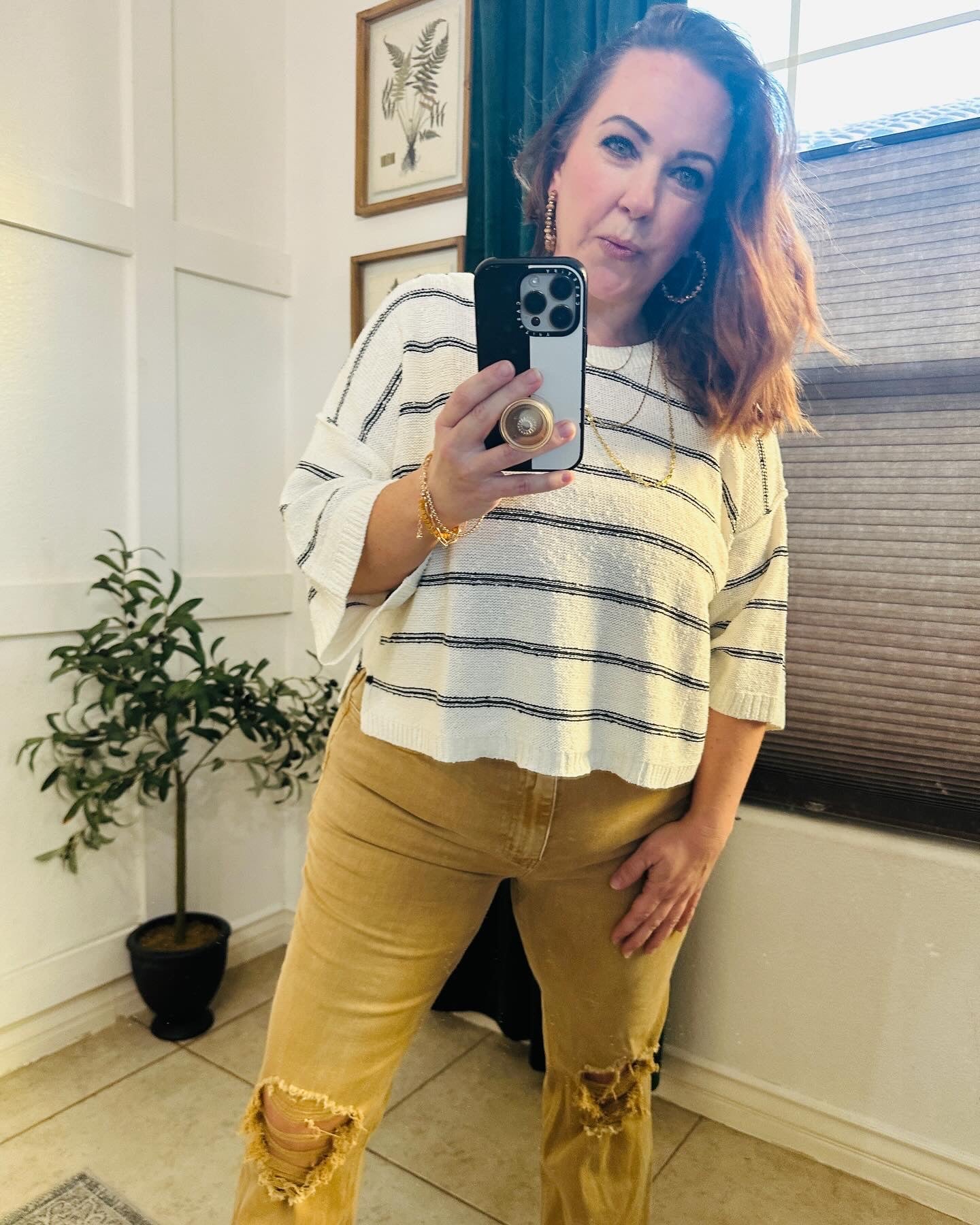 STRIPED LIGHTWEIGHT SWEATER TOP