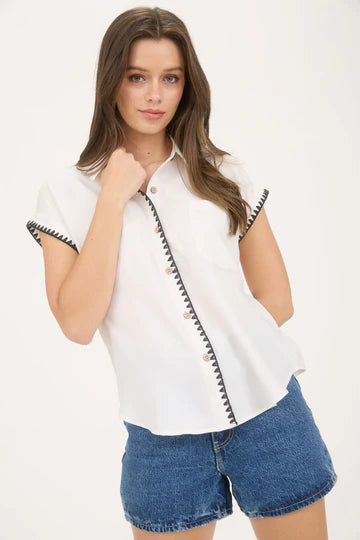 CONTRAST STITCH TRIM COLLARED BUTTON DOWN SHIRT