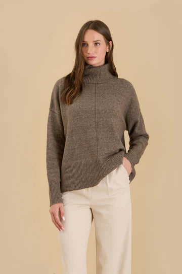 TURTLENECK FRONT SEAM KNIT PULLOVER SWEATER