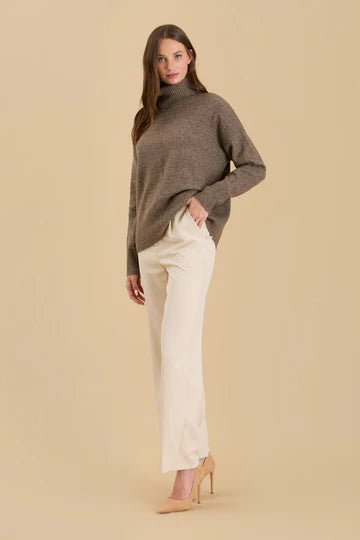 TURTLENECK FRONT SEAM KNIT PULLOVER SWEATER