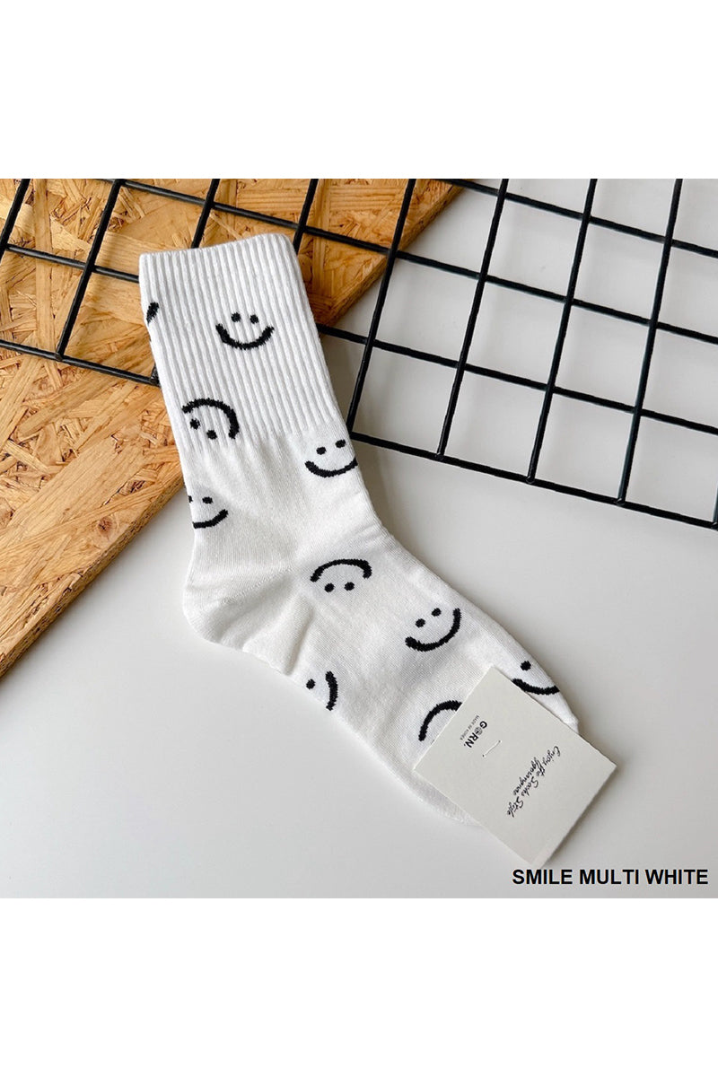 SMILEY FACE CREW SOCKS - WHITE