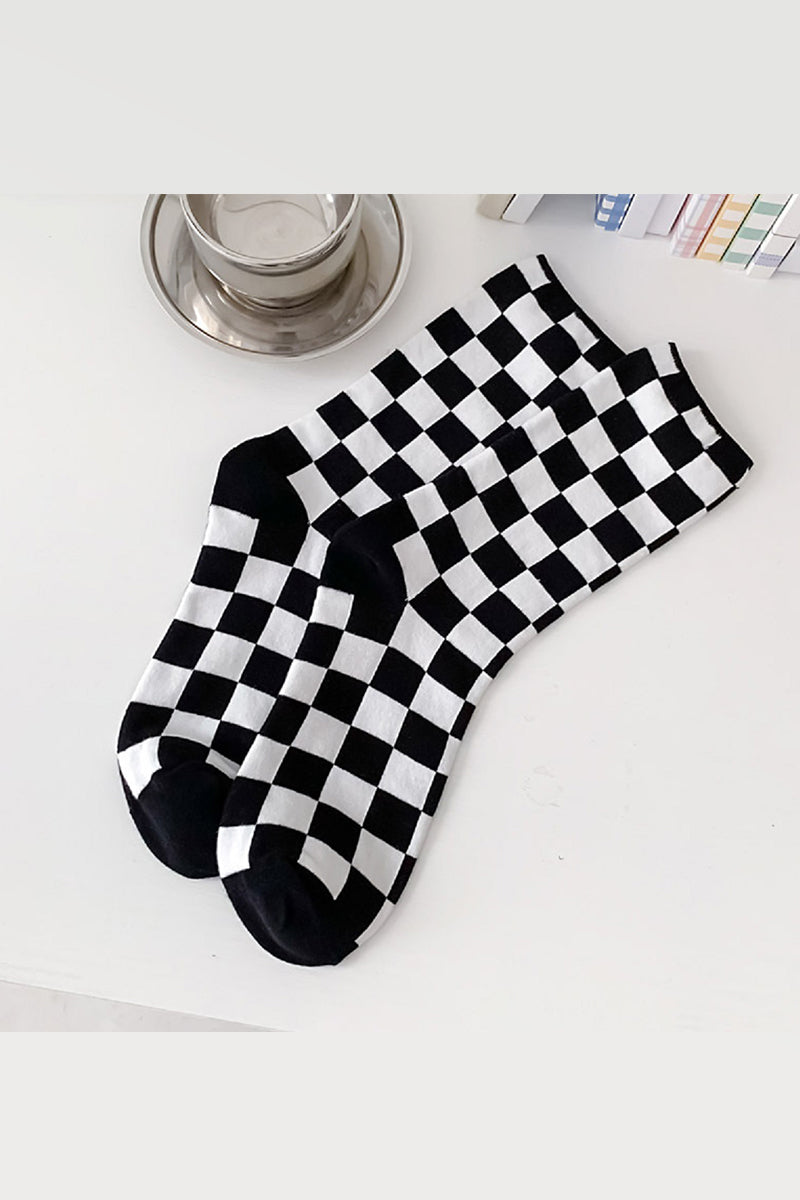 CHECKERED SOCKS