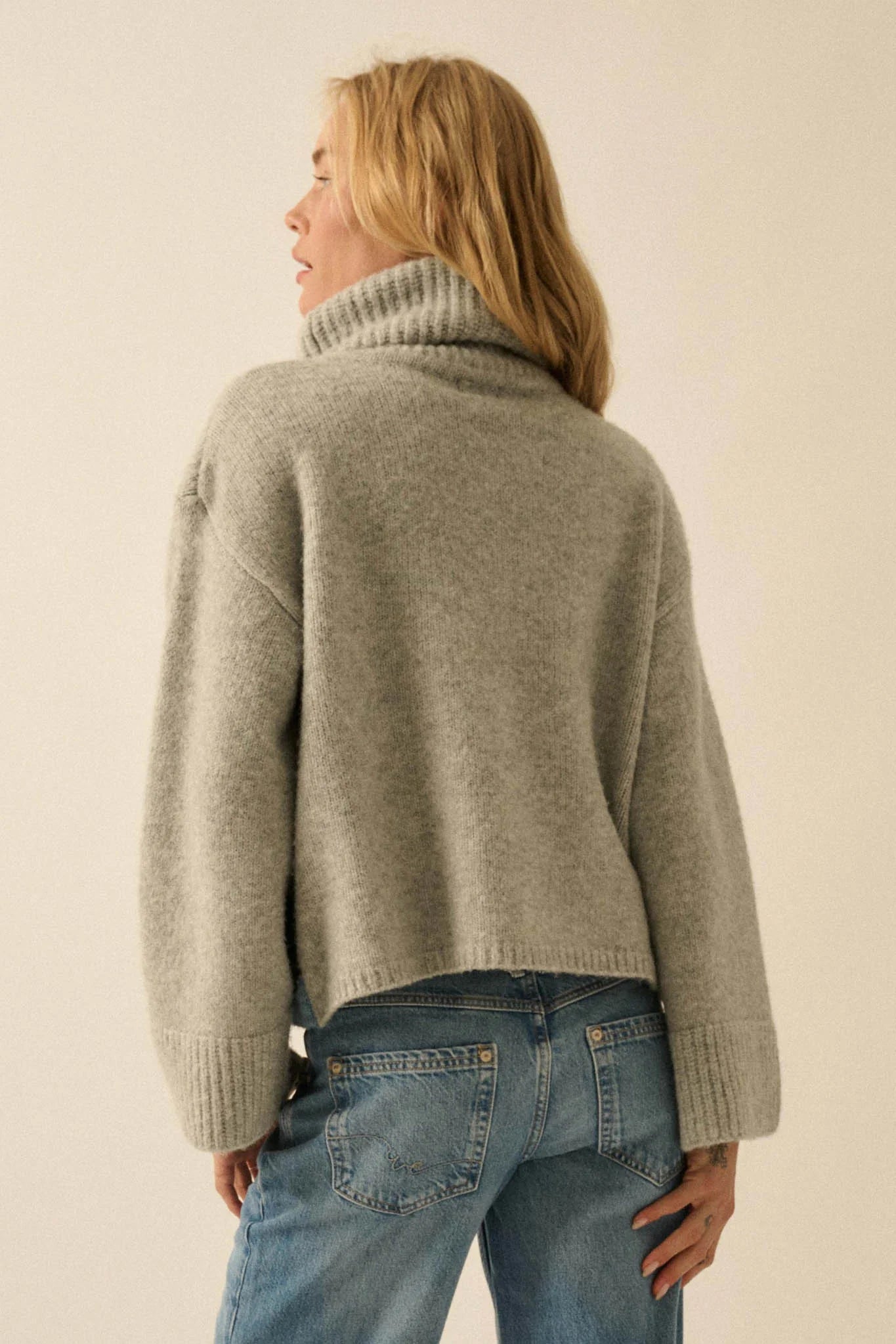 MOUNTAIN JACQUARD KNIT TURTLENECK SWEATER | GREY