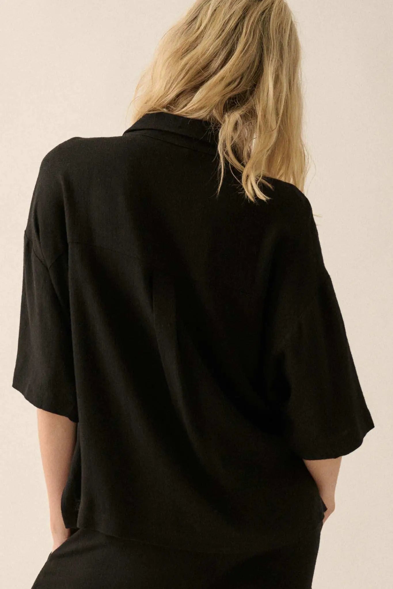THE BLACK SAND SHIRT