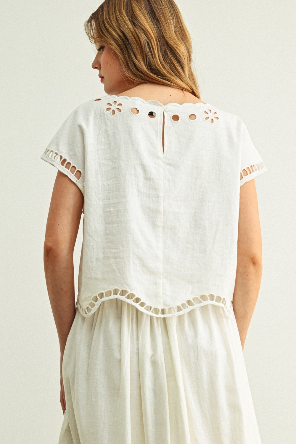 THE MAGNOLIA HEIRLOOM TOP