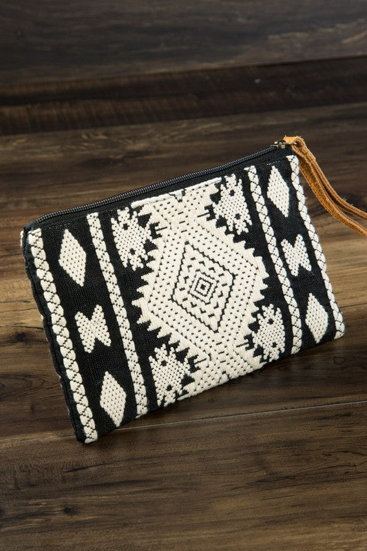 ZIG ZAG BEADED CLUTCH