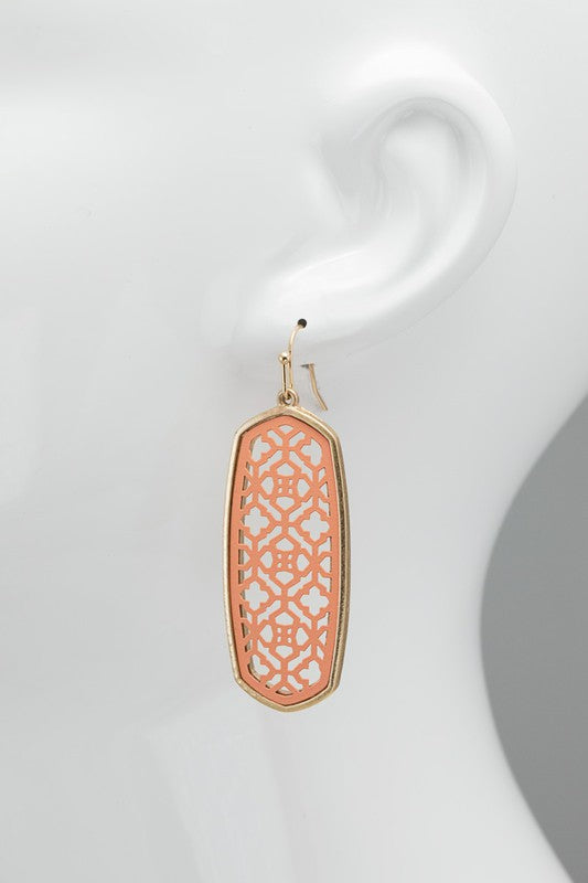 GEOMETRIC OVAL EARRINGS
