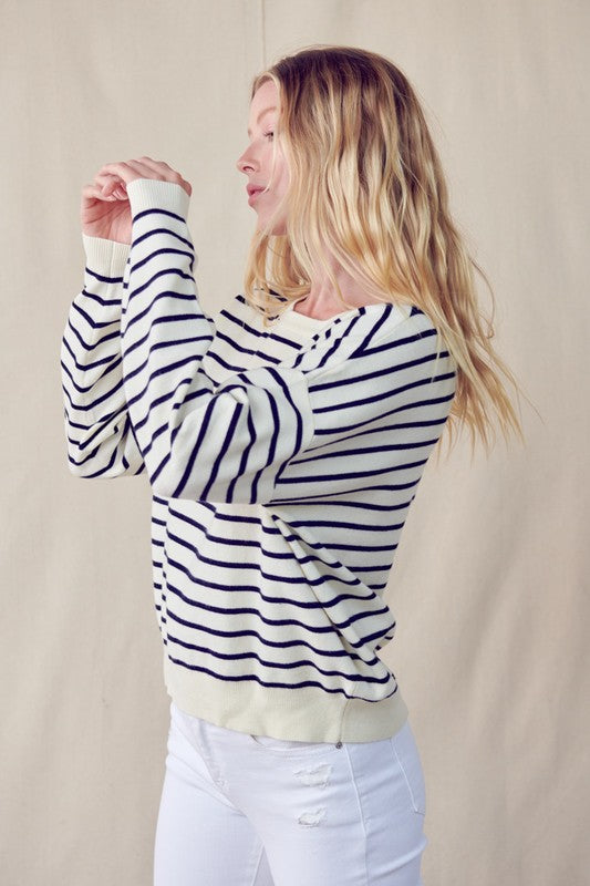 CREW NECK LONG SLEEVES STRIPPED SWEATER
