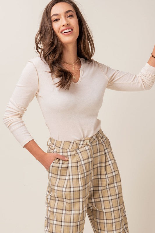 REVERSE SEAM NOTCHED NECK LONG SLEEVE TOP IN 4 COLORES