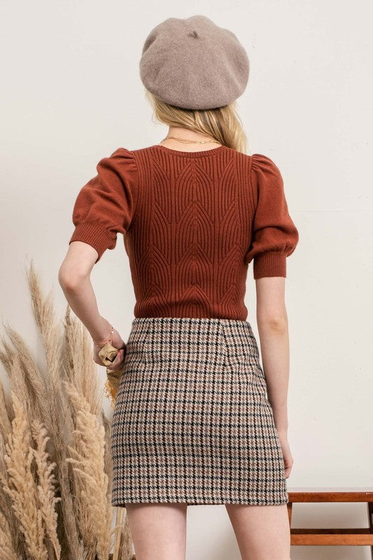 GEOMETRIC RIBBED KNIT SWEATER