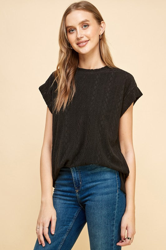 BLACK PATTERNED TOP
