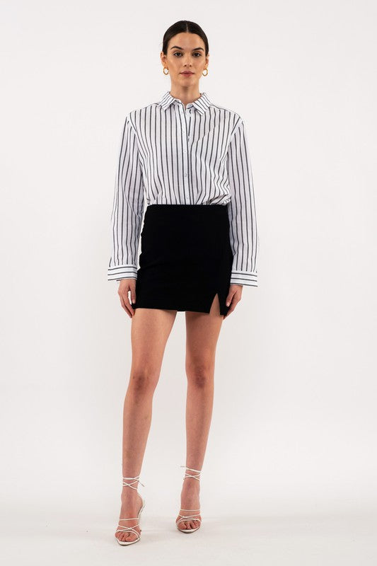UNICOLOR STRIPED BUTTON DOWN TOP