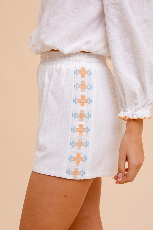 EMBROIDERED SHORTS