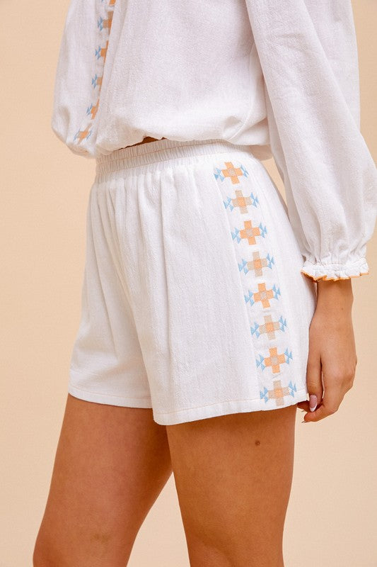 EMBROIDERED SHORTS