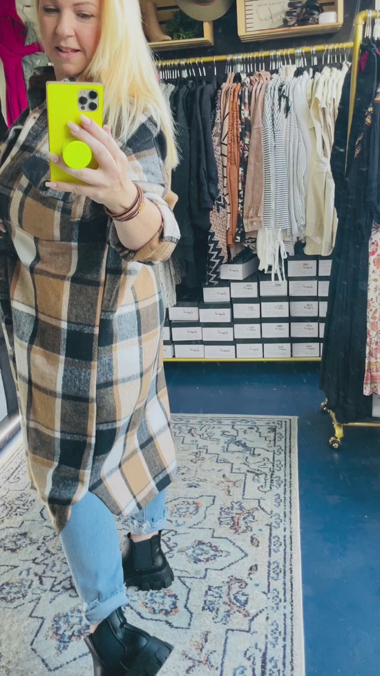 Load and play video in Gallery viewer, MAXI LENGTH SHACKET
