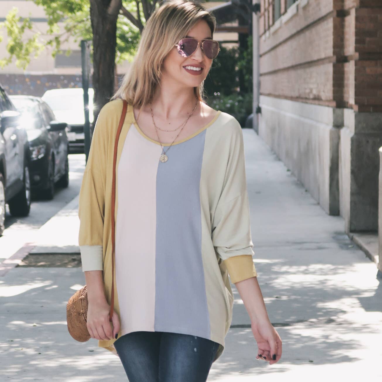 COLOR BLOCK DOLMAN SLEEVE TOP