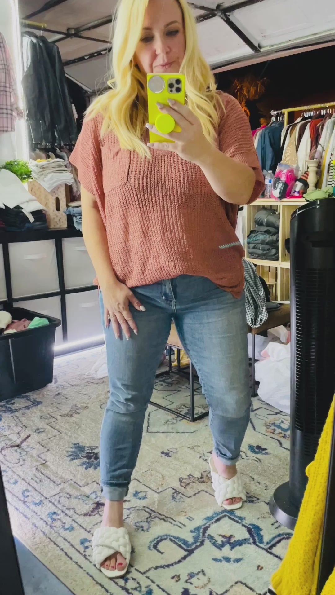 Load and play video in Gallery viewer, SIDE SLIT KNIT TOP IN 3 COLORS

