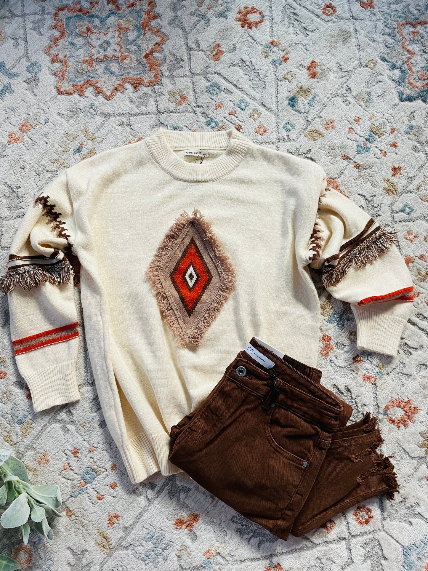 TASSELS FOR DAYS SWEATER