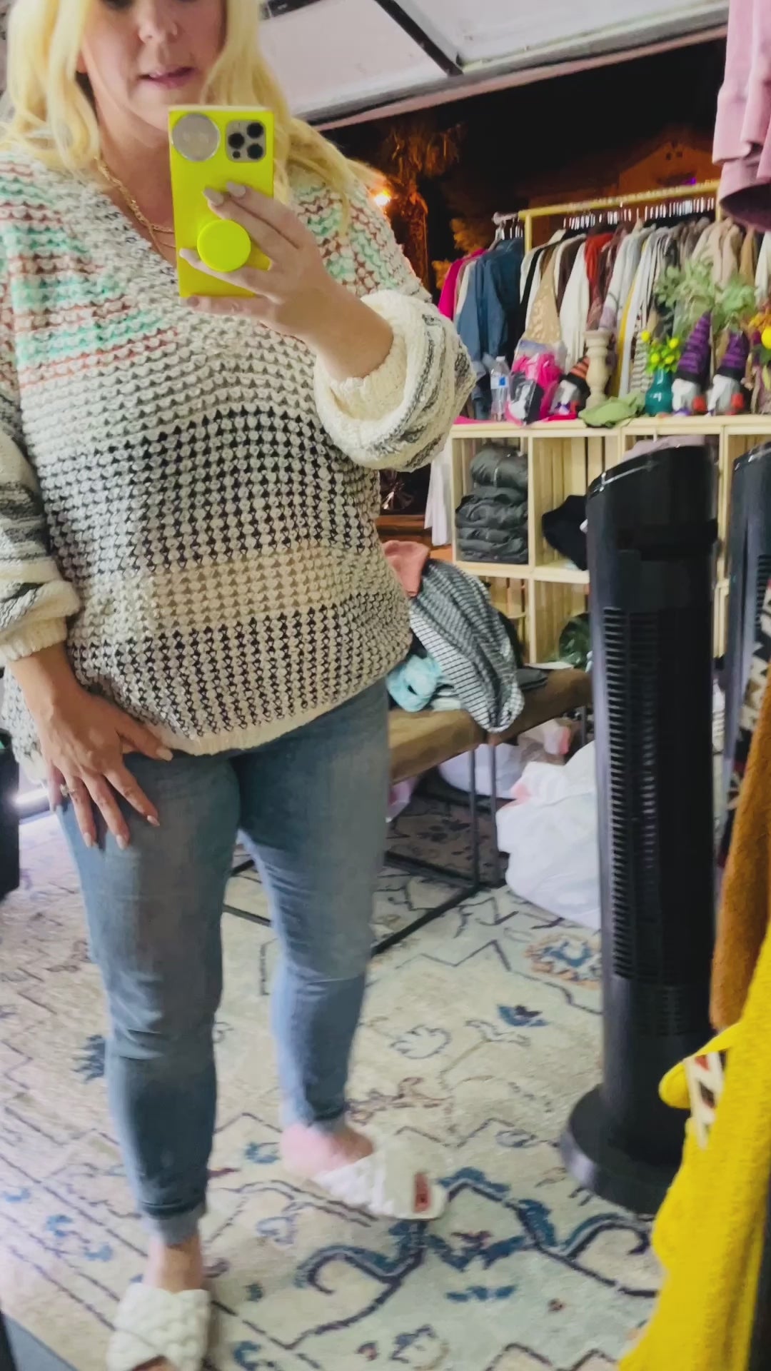 MUST HAVE V-NECK SWEATER TOP