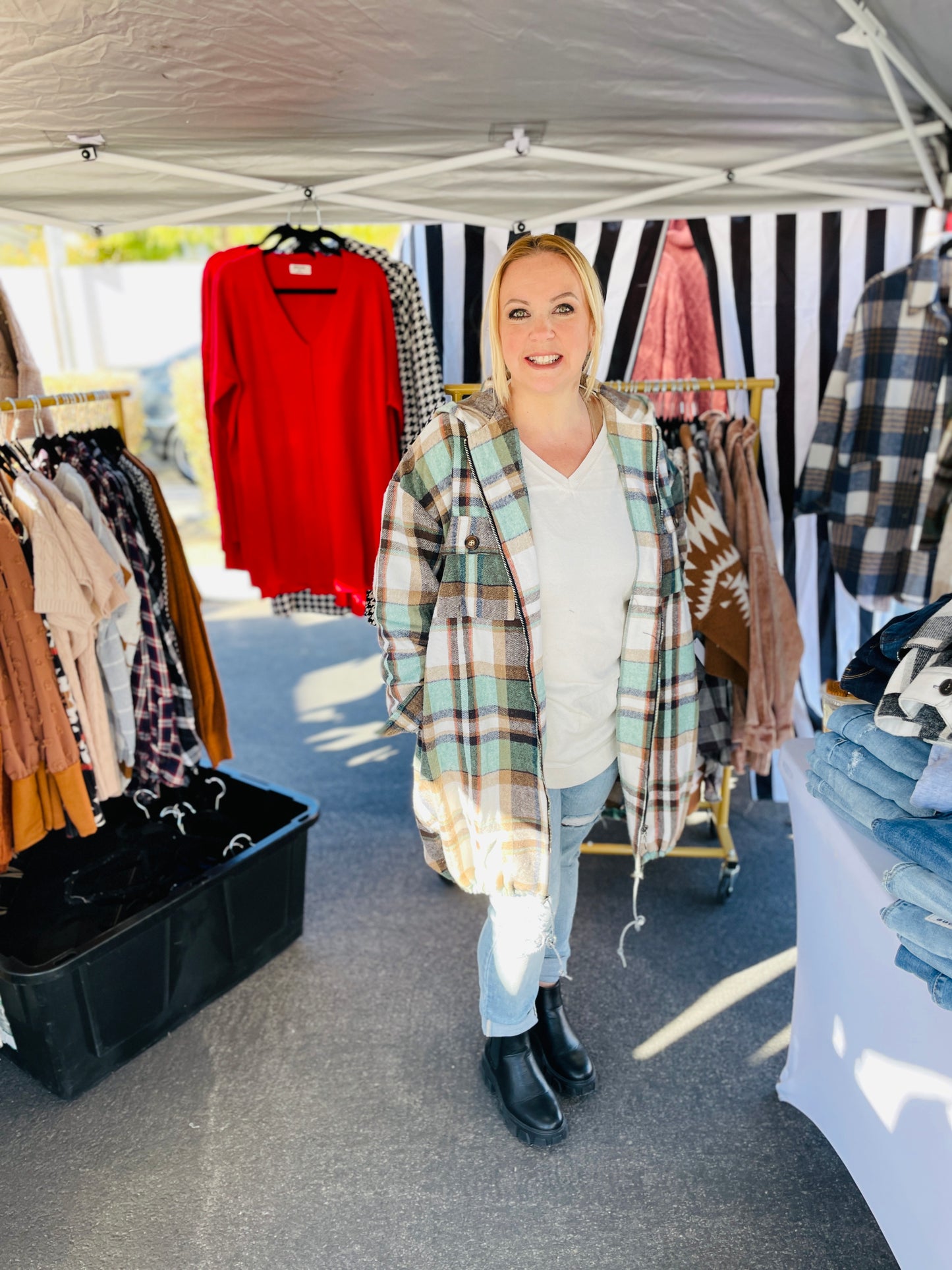 PLAID DRAWSTRING HOOD JACKET IN 2 COLORS