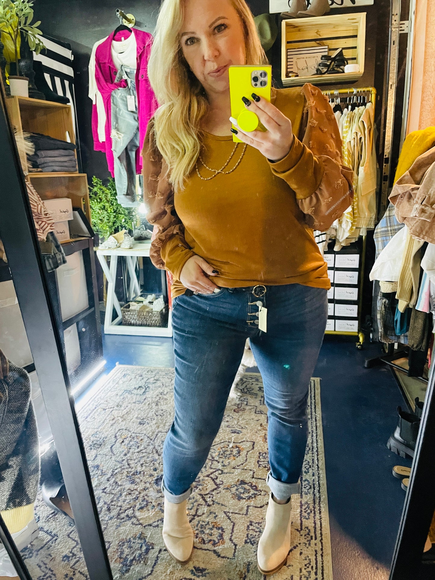 SWISS DOT PUFF SLEEVES TOP