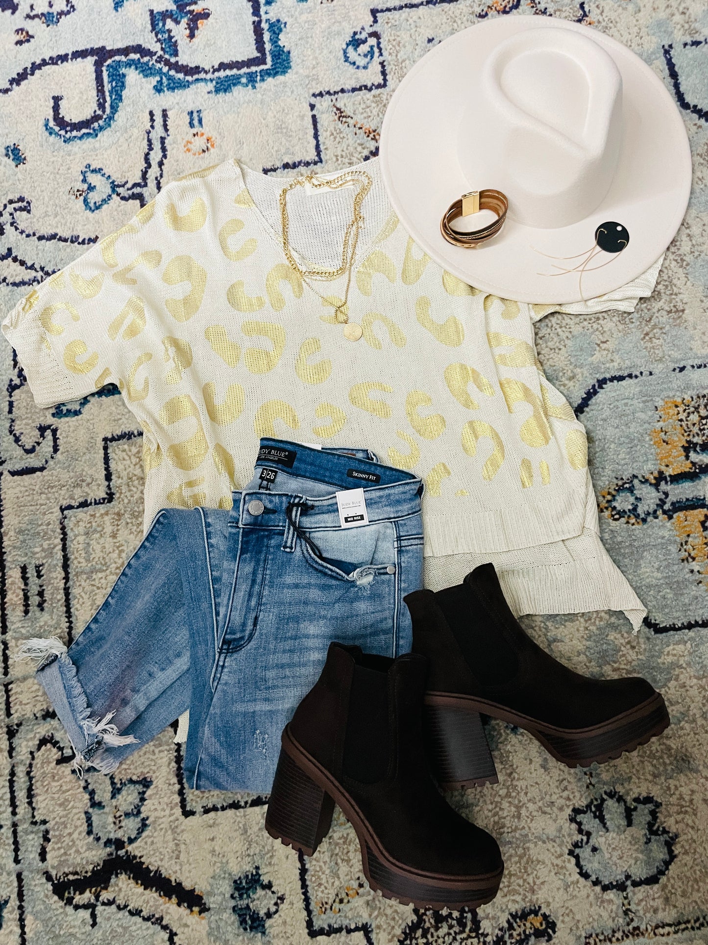 GOLD LEOPARD KNIT TOP