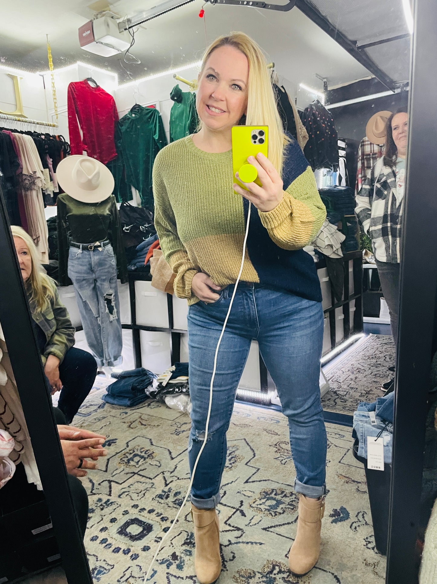 COLORBLOCK KNIT SWEATER