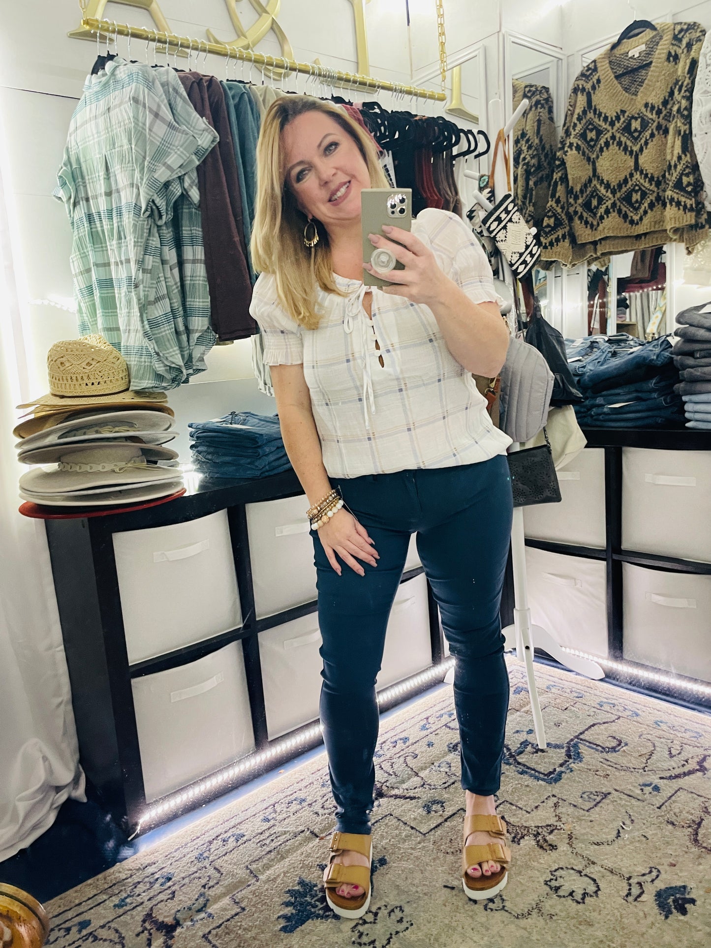 SMOCKED NECK GRID TOP